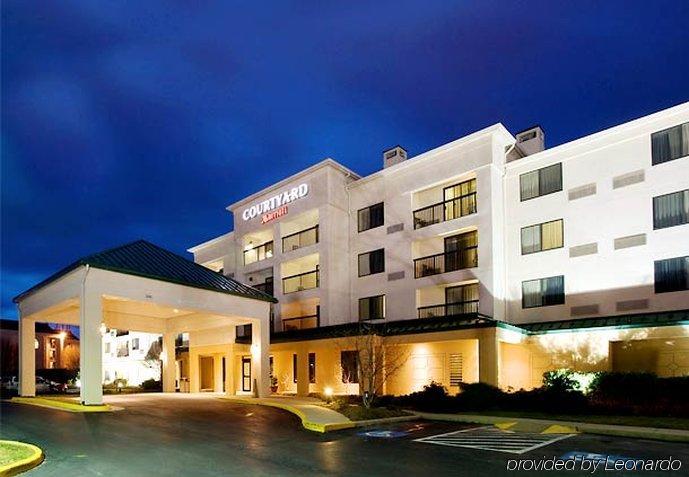Courtyard Harrisonburg Hotel Bagian luar foto