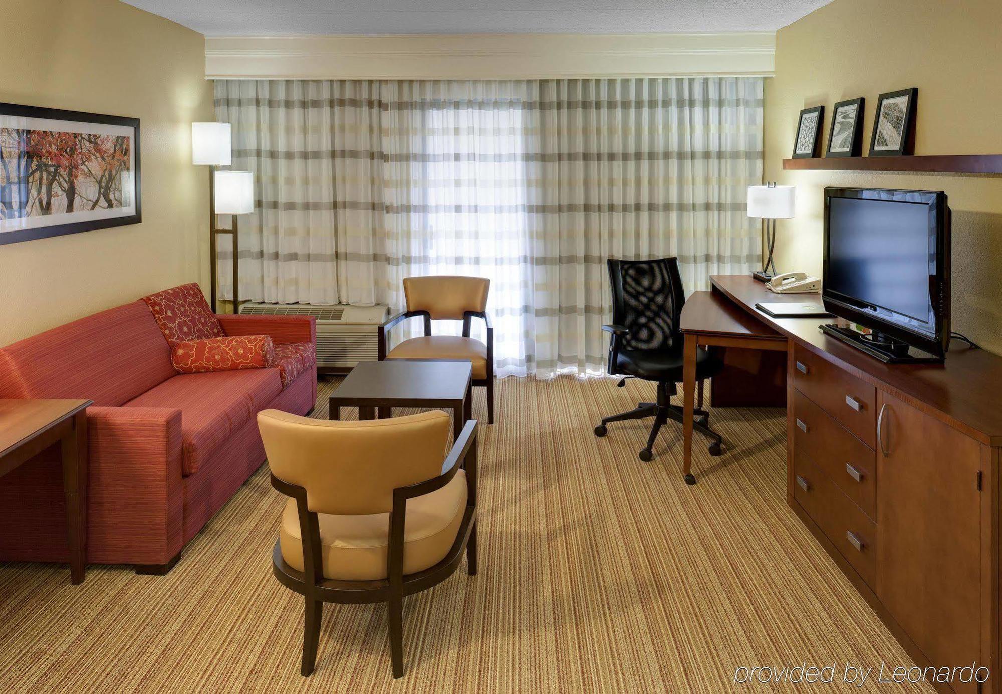 Courtyard Harrisonburg Hotel Ruang foto